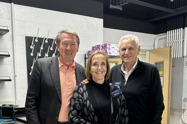 Linda and Bill Stavropoulos Visits the center #1